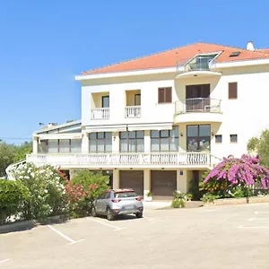 https://guest-house-krsevan.hotelinzadar.com